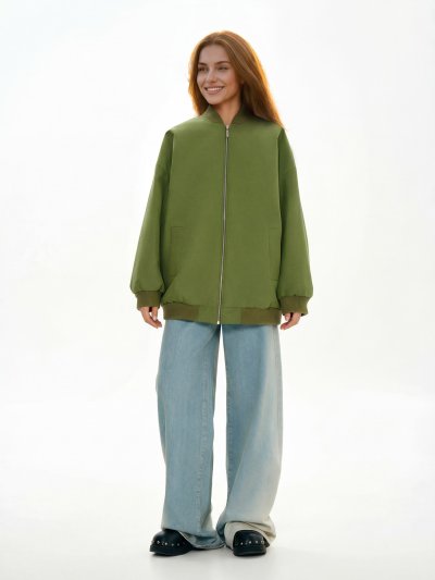 Бомбер женский свободного кроя на молнии