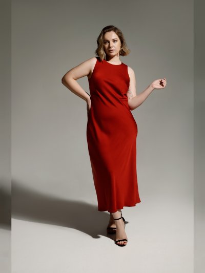 Платье миди женское прилегающего силуэта