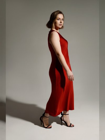 Платье миди женское прилегающего силуэта