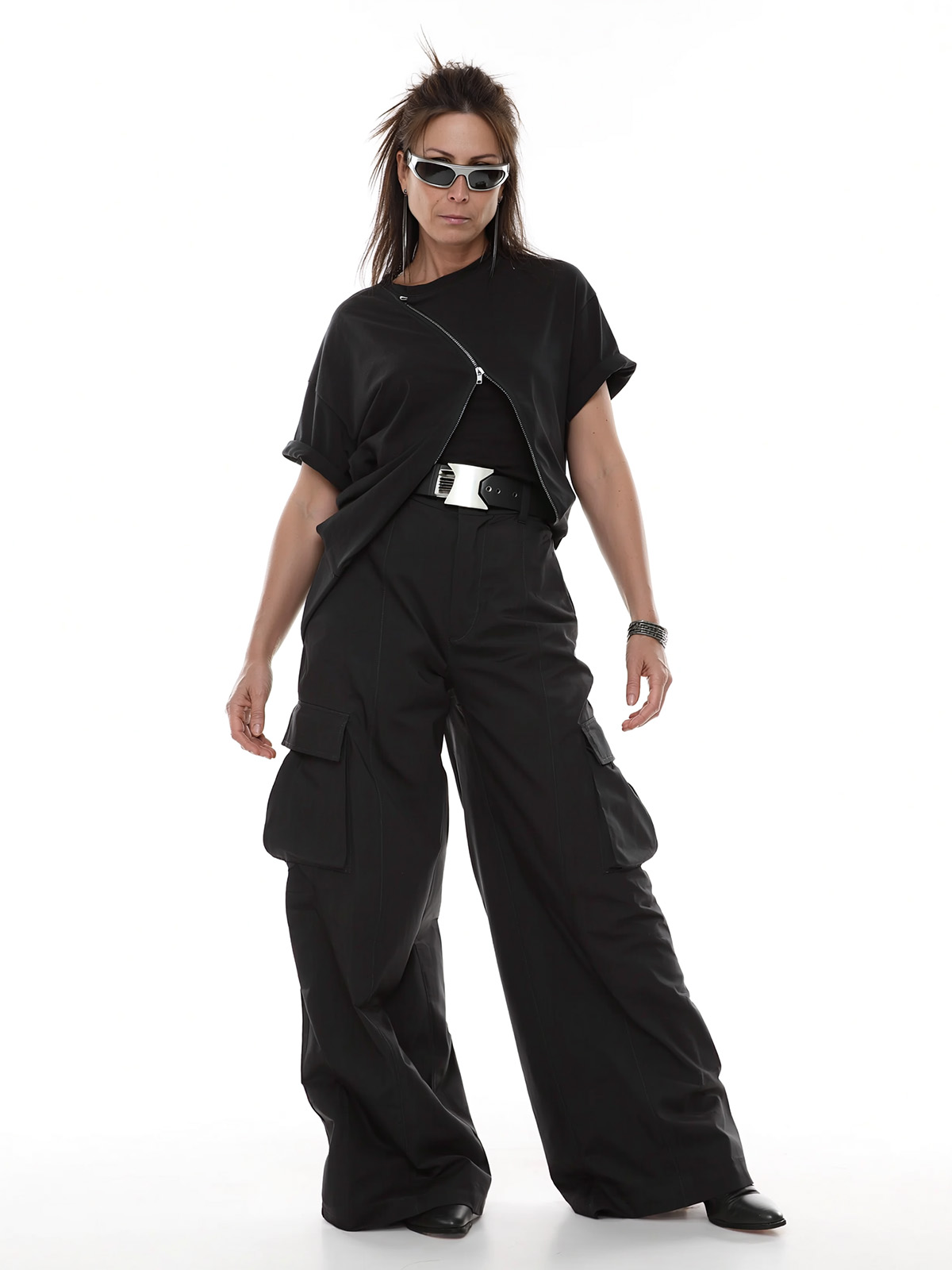 Широкие черные брюки свободного кроя с высокой посадкой