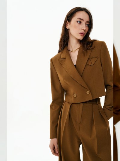 Жакет женский укороченный двубортный