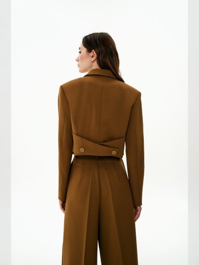 Жакет женский укороченный двубортный