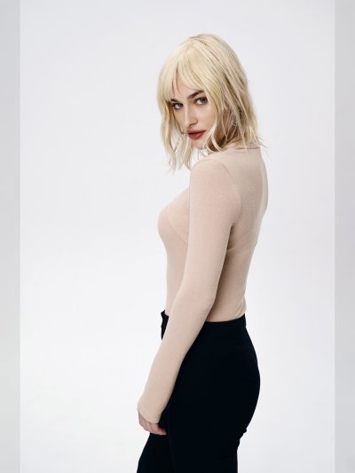 Лонгслив женский с вырезом